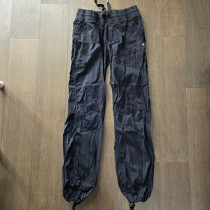 Lululemon Women's Size 6 Black Dance Studio Linerless Bootcut Synch Hem Pants